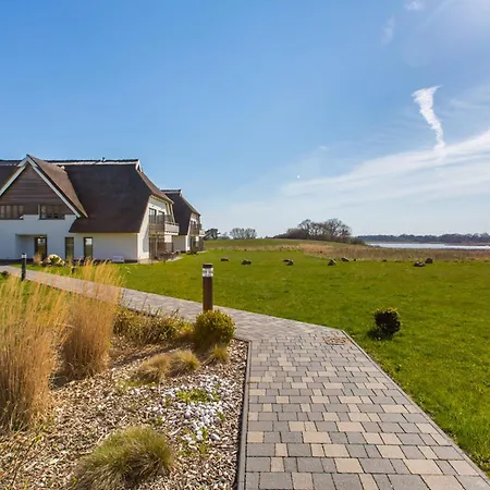 Moderne In Ruhiger Lage Mit Terrasse - Wreecher Idyll 19 Wreechen